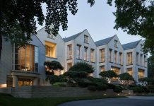 $4.25 Million Taft Architects-Designed Modern Retreat with Indoor Pool in Kansas